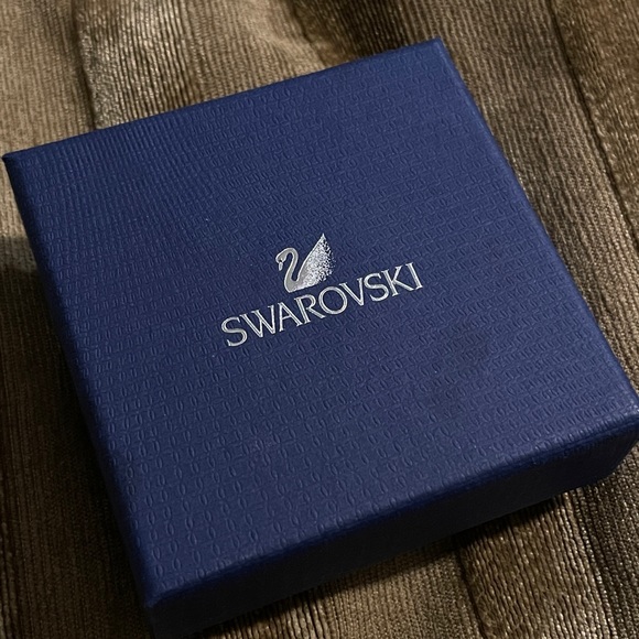 COPY - SWAROVSKI Swan necklace: White, Rose gold-tone plated. - Picture 4 of 6